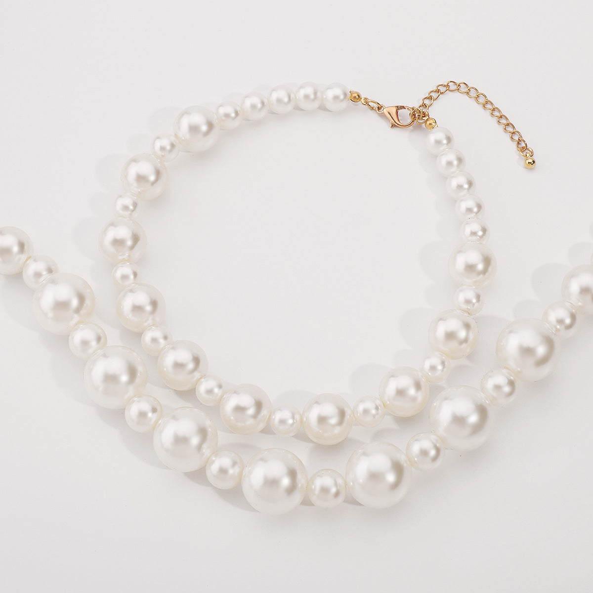 French Vintage Style Geometric Shape Imitation Pearl Choker Necklace Set for Women with Handcrafted Detail