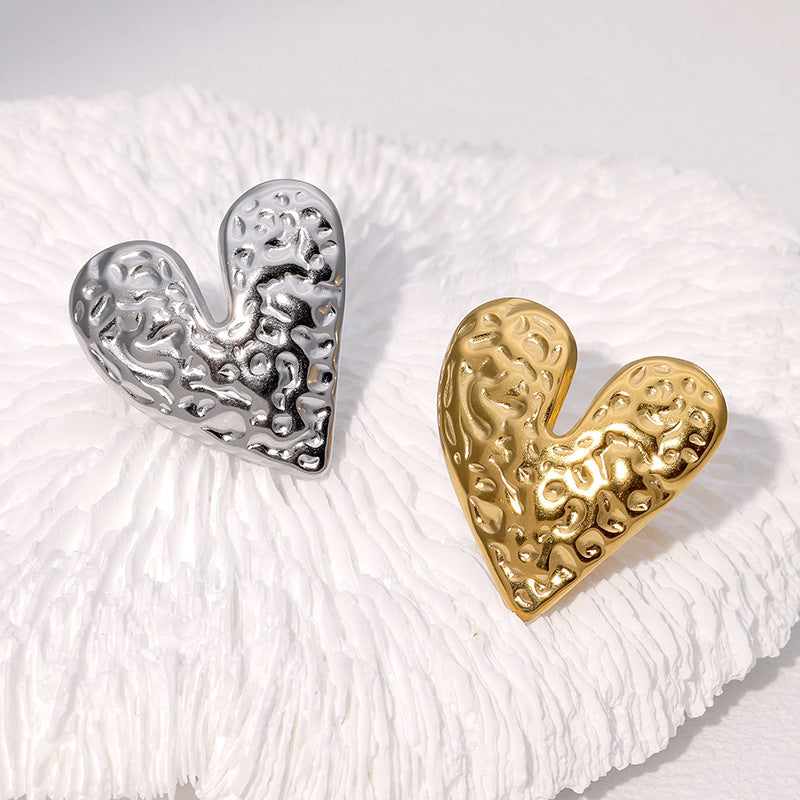 Vintage Style Heart-Shaped Stainless Steel Ring for Women with Plated Finish