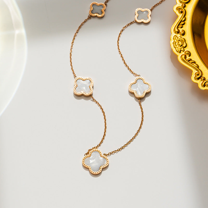 Collar de Acero de Titanio con Trébol de Cuatro Hojas Geométrico Chapado en Oro Rosa de 18K Lujo Ligero para Mujer