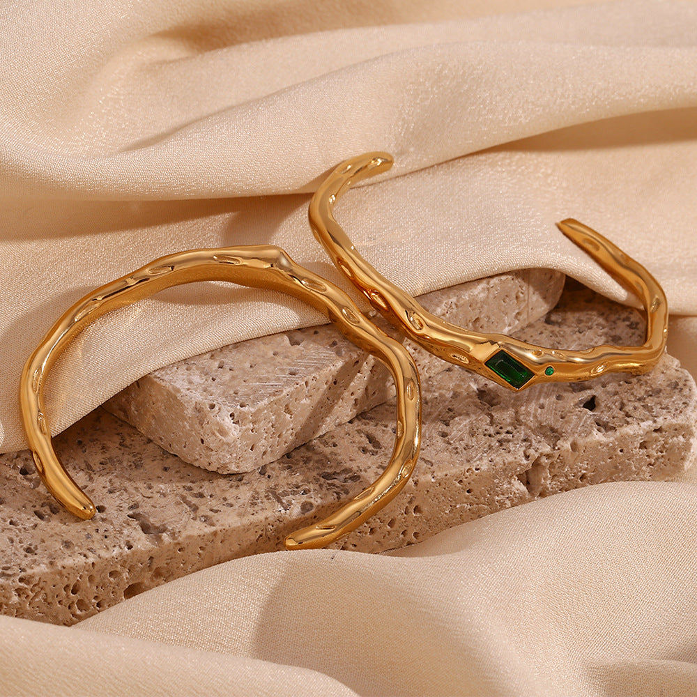Minimalist Irregular Rectangular Stainless Steel Bracelet with 18K Gold Plating and Zircon Inlay