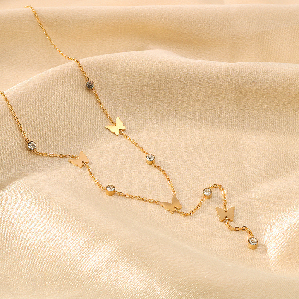 Collana Minimalista con Ciondolo a Farfalla in Acciaio al Titanio Placcato Oro 18K su Catena a O per Donna