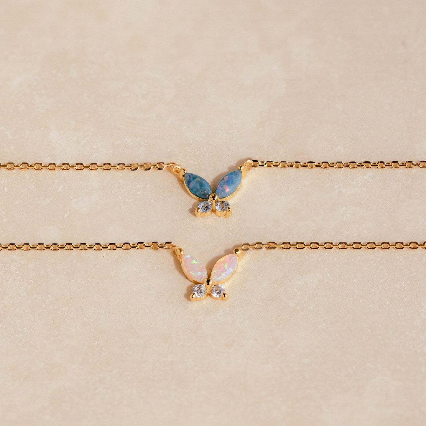 Butterfly-Shaped Titanium Steel Necklace with Rhinestone Inlay for Women, Pink-Toned Fashionable Pendant Necklace