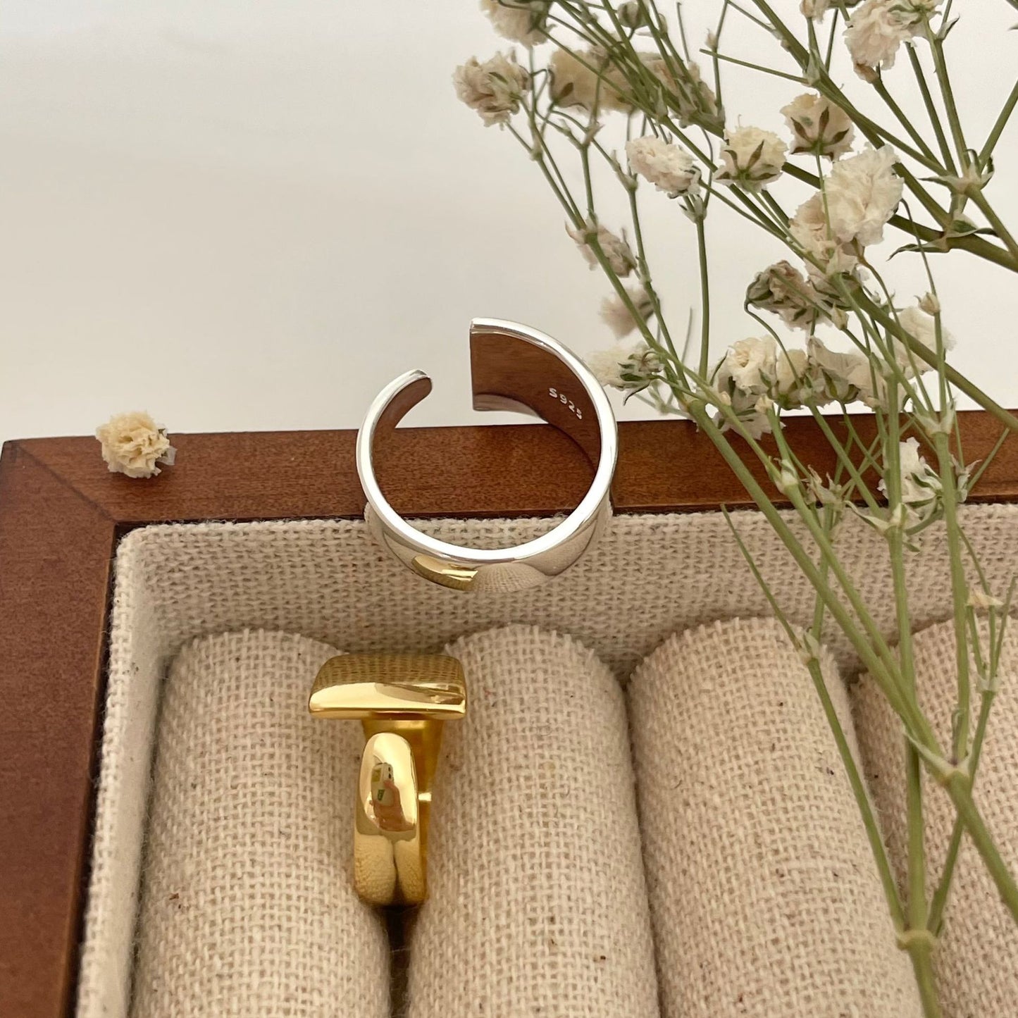 Minimalist Staircase-Shaped 925 Sterling Silver Ring for Women with Folded Design Accent