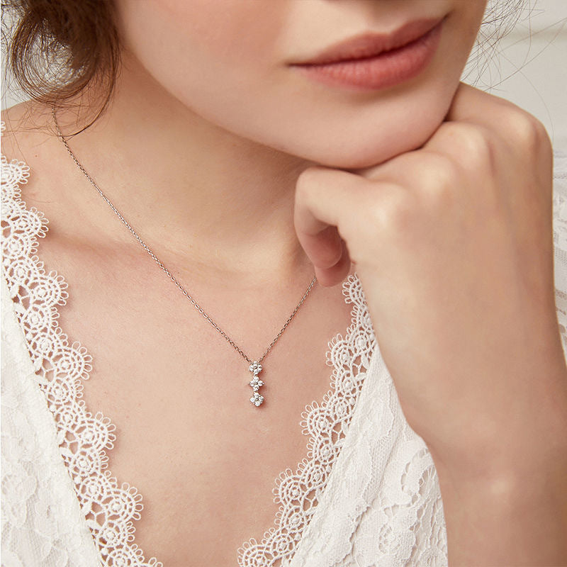 Cute and Fresh Minimalist Heart-Shaped Titanium Steel Plated Necklace with Four-Leaf Clover Pendant and O-Chain for Women