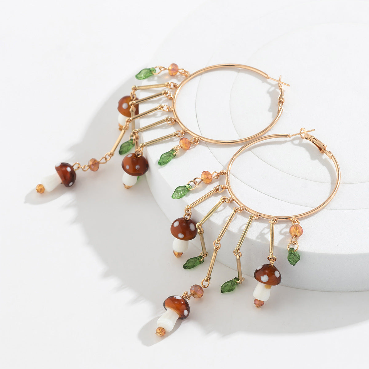 Pendientes de borla de seta rústicos florales para mujer con marco de metal de forma geométrica y acabado chapado