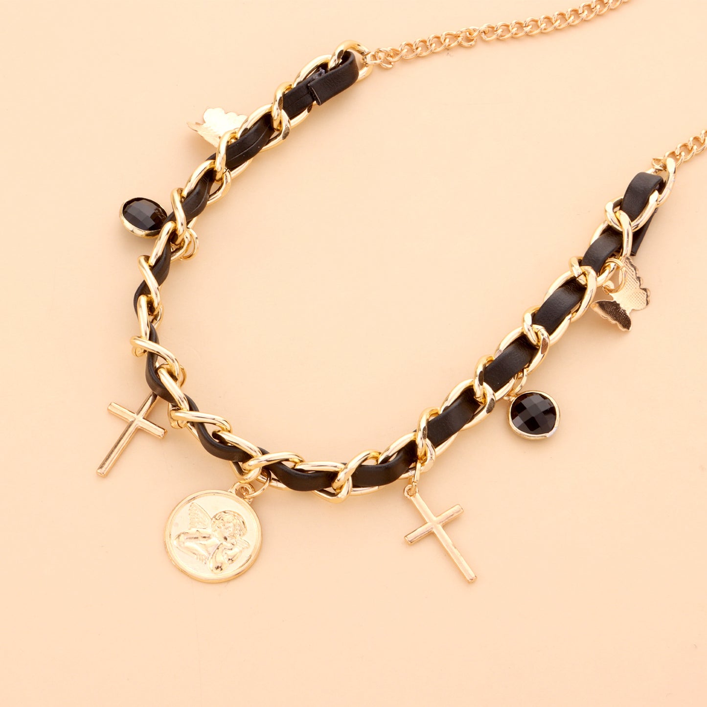 Collana con Pendente Geometrico Tondo Angelo da Donna con Motivi a Croce e Farfalla, Catena in Lega, Finitura Galvanizzata