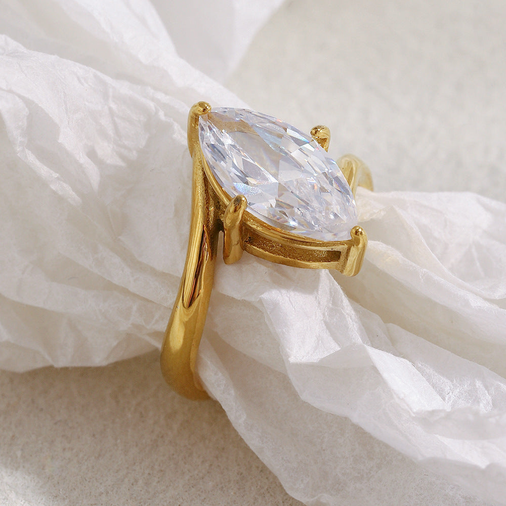 Minimalist Geometric Water-Drop-Shaped Stainless Steel Ring with 18K Gold Plating for Women
