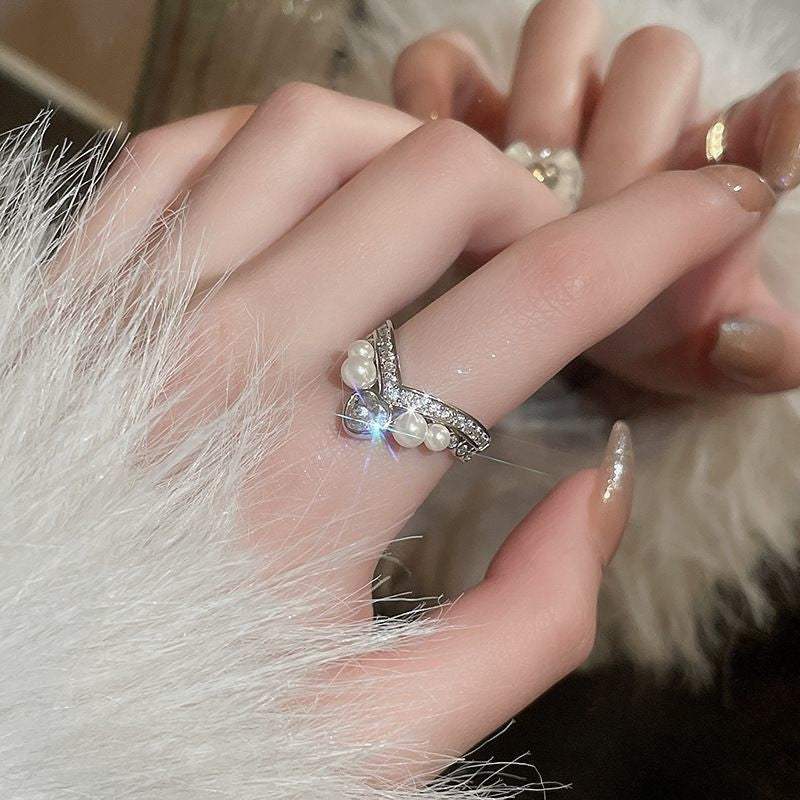 Anello elegante e geometrico ispirato alle perle con intarsio in zircone da donna, anello minimalista alla moda da dito indice, gioielli di lusso per le mani