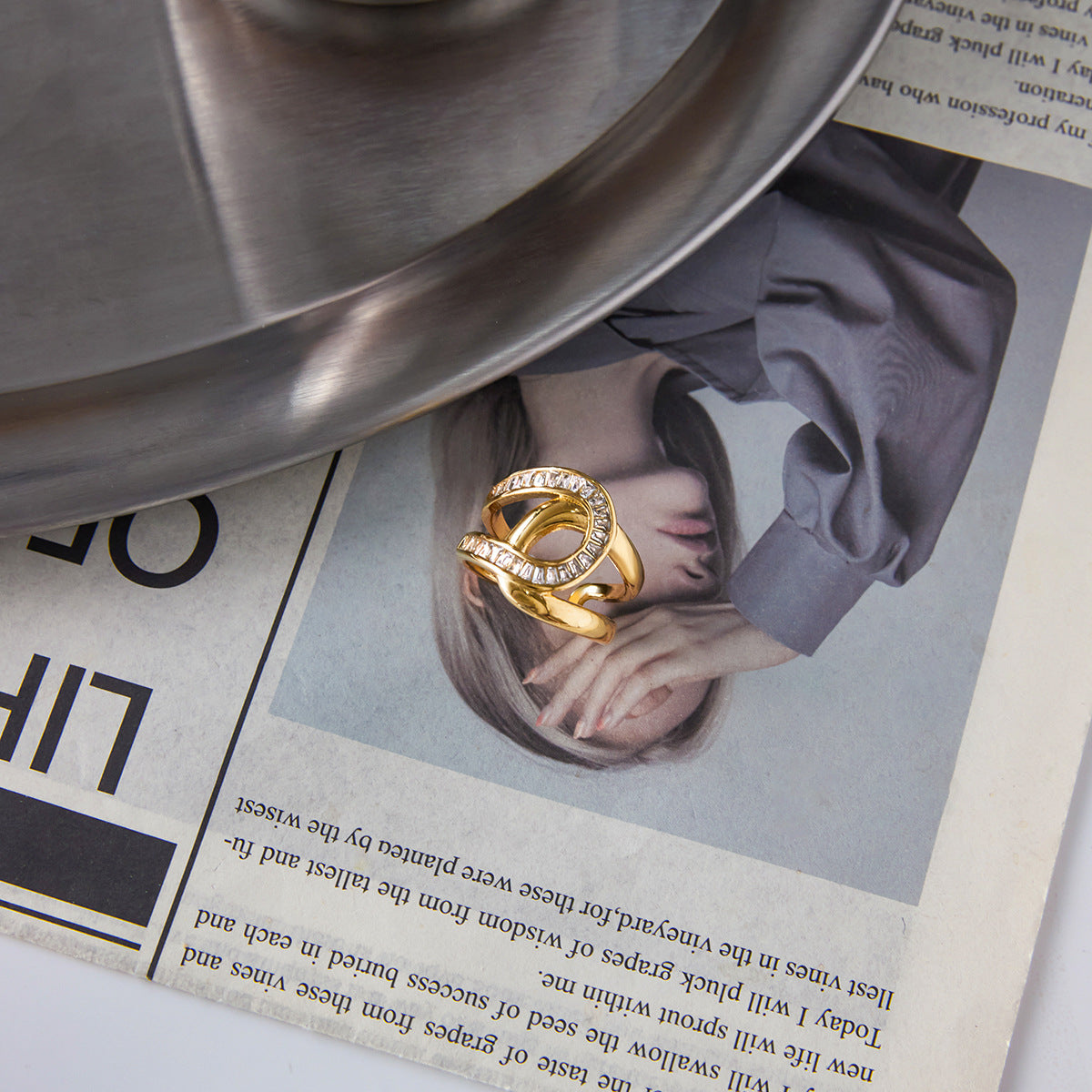 Anello di lusso geometrico con strass in acciaio inossidabile placcato oro 18 carati, gioielli alla moda da donna