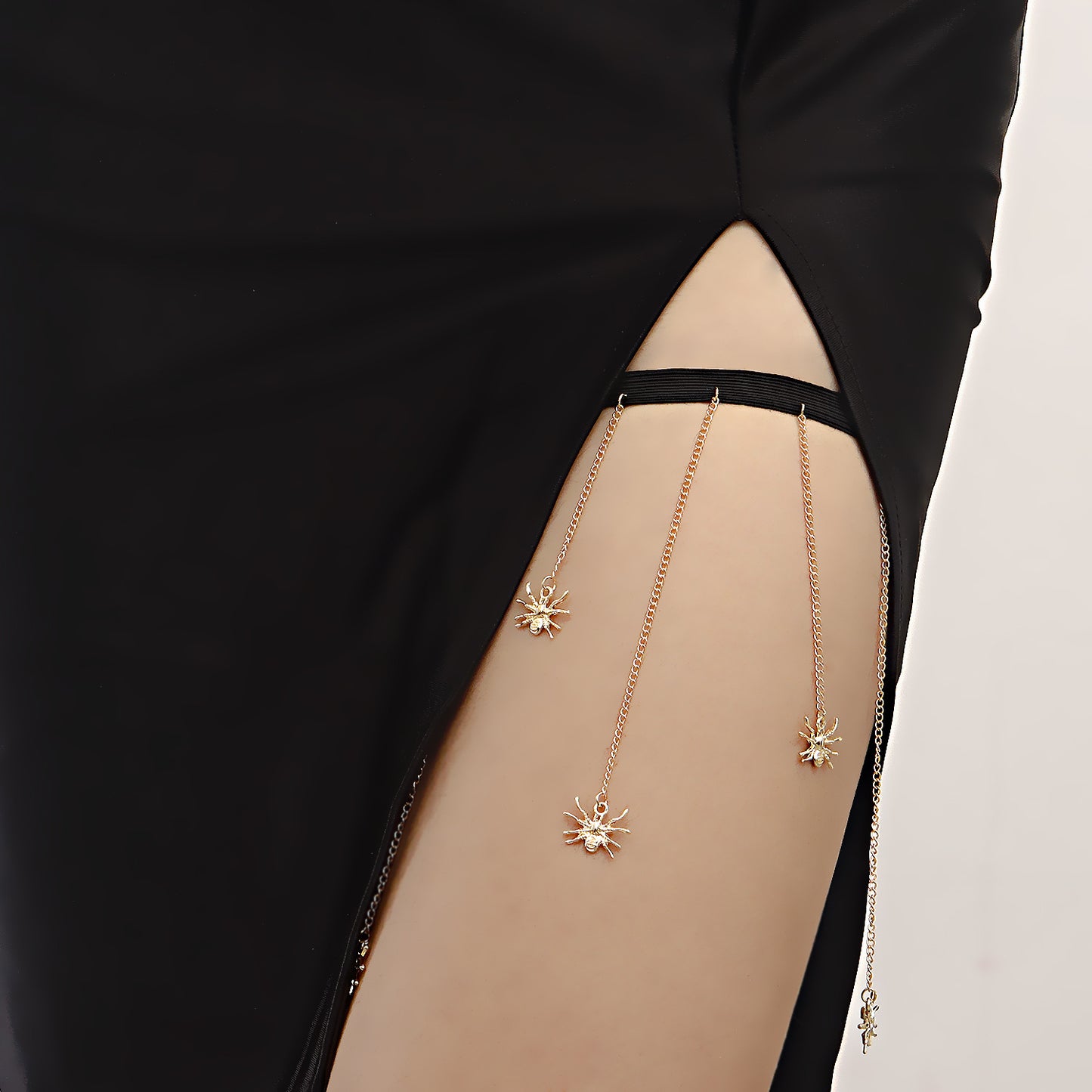 Punk Style Spider Pendant Ankle Chain for Women with Metal Charm and Tassel Detail