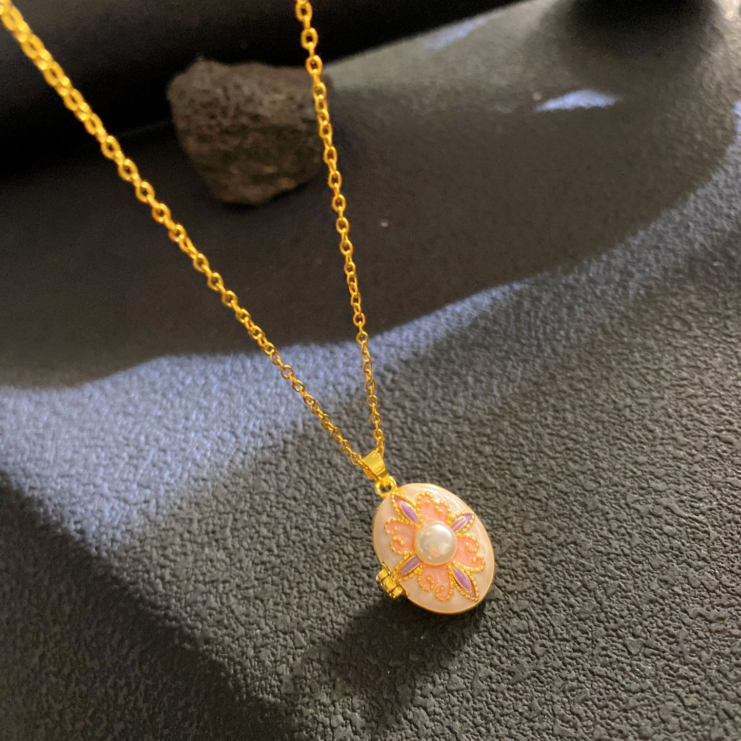 Vintage Elegant Geometric Leaf Teardrop Drip Oil Cubic Zirconia Necklace with 18K Gold Plated Brass Pendant on Titanium Steel Cable Chain for Women