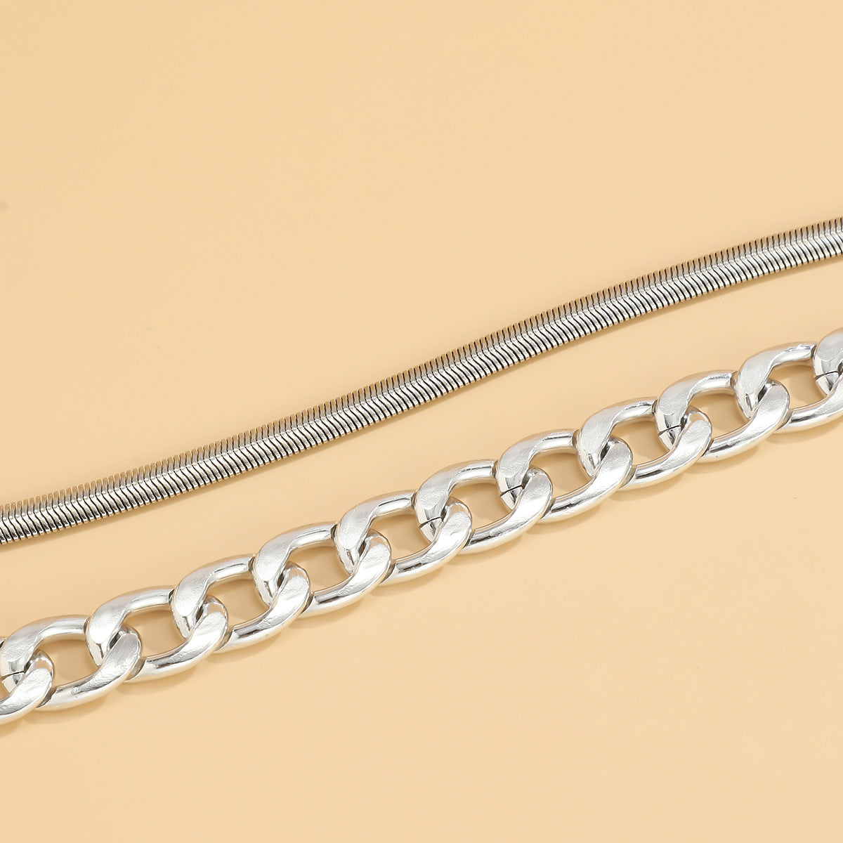 Set Collana con Ciondolo Geometrico Stile Punk con Catena a Serpente in Metallo Elettroplaccato da Donna