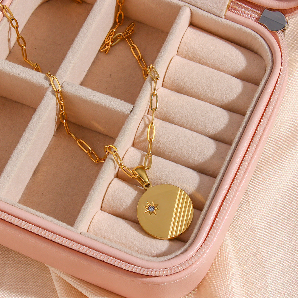 Fashionable Geometric Pendant Necklace for Women with Electroplated 18K Gold Finish on Stainless Steel Chain and Zircon Inlay