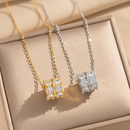Collana pendente minimalista a forma di vita da donna in acciaio al titanio con intarsio di strass e placcatura in oro, delicata catena per clavicola