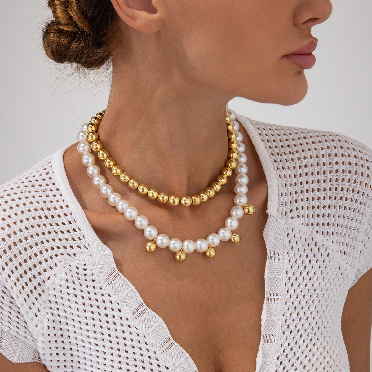 Collana da donna con ciondolo a stella in lega stile vacanza minimalista, finitura galvanizzata e perline in madreperla