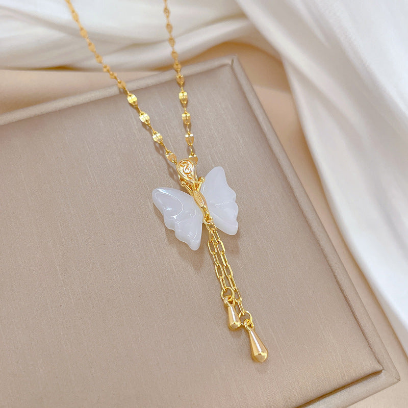 Collana con Ciondolo a Farfalla in Stile Naturale in Acciaio al Titanio con Intarsio di Strass da Donna