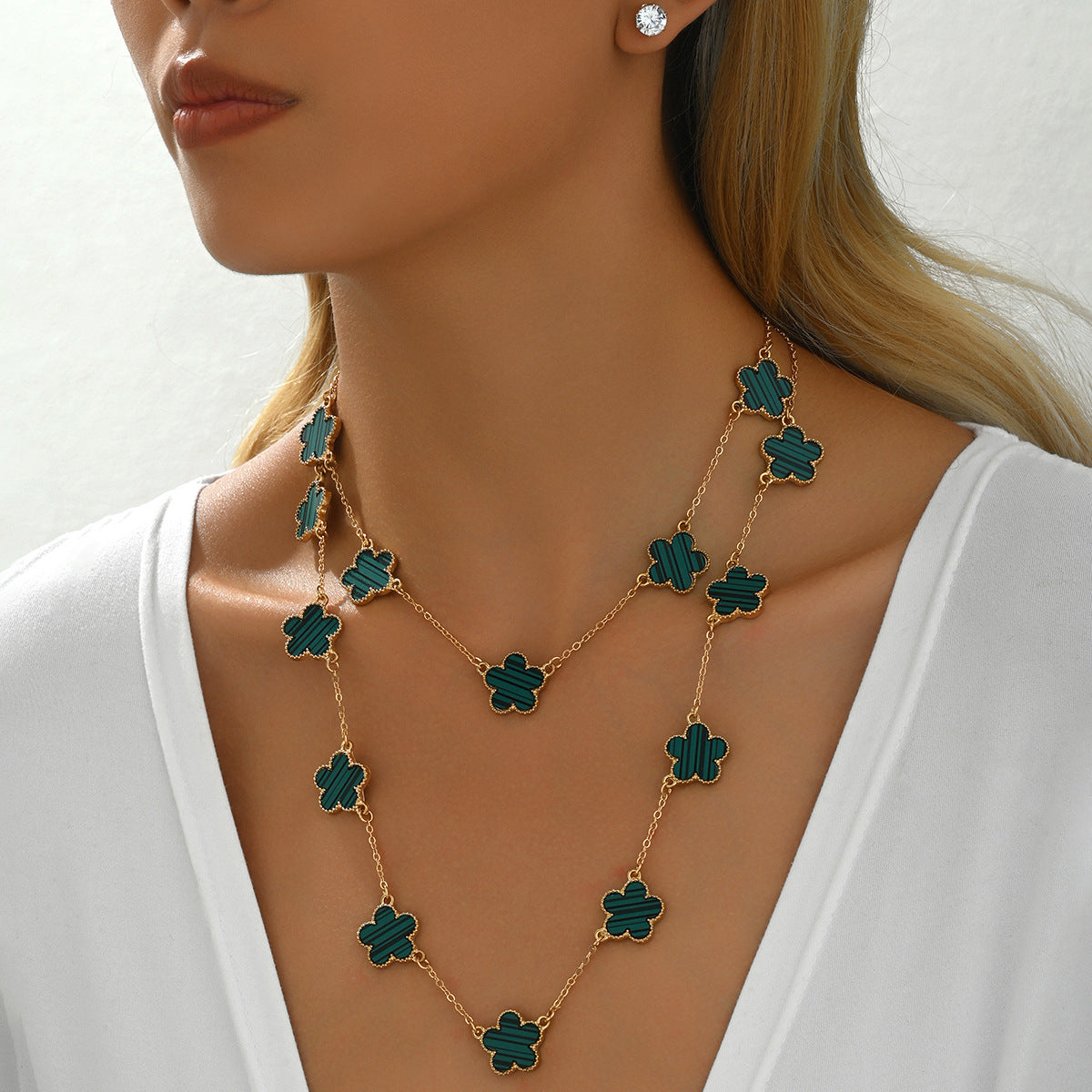 Set di collane con ciondolo a fiori di ciliegio rustici per donna con catena in lega e gemme artificiali intarsiate