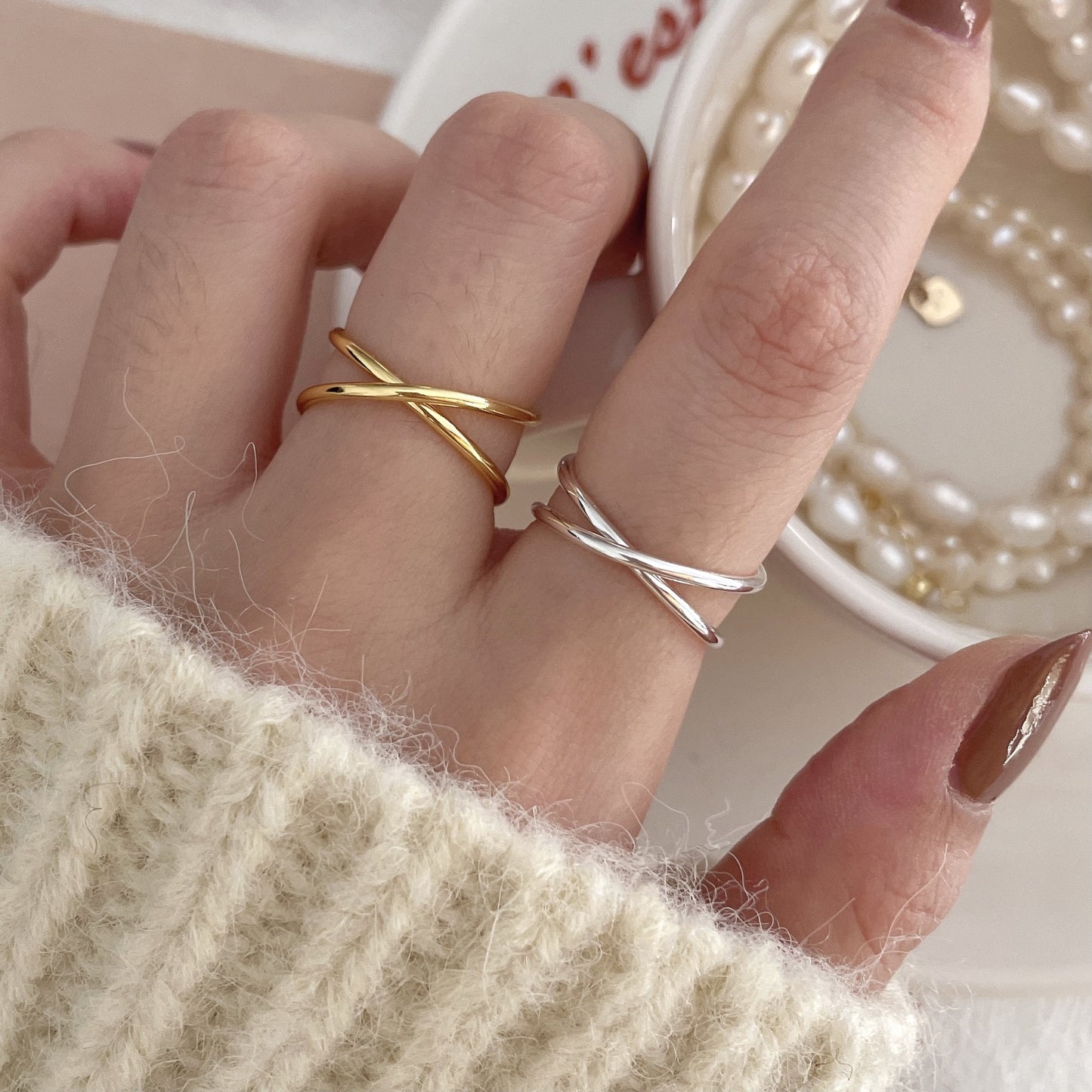 Anello Minimalista in Argento da Donna con Design a Linee Geometriche in Argento Sterling 925