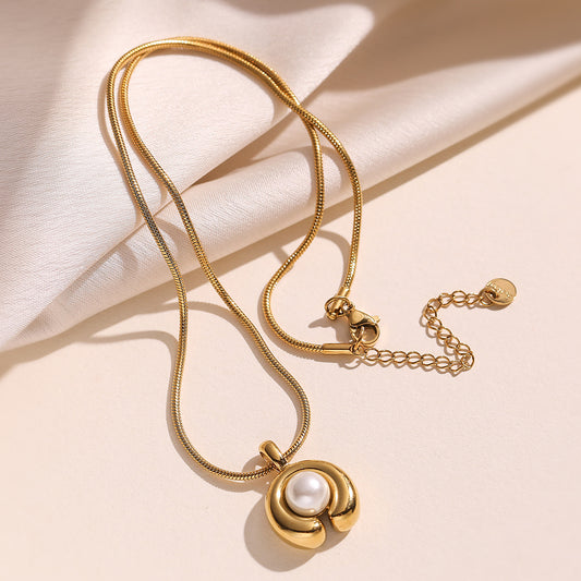 Collana da donna minimalista di lusso placcata oro 18 carati con perle geometriche in acciaio inossidabile