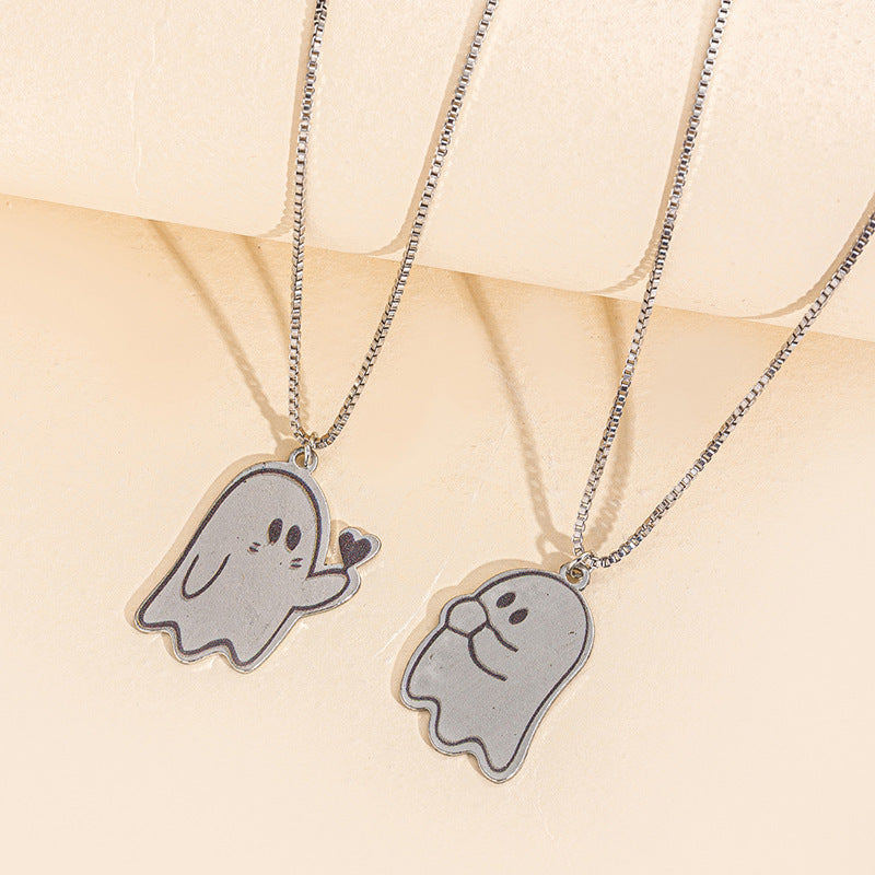Collar colgante de fantasma de dibujos animados minimalista con diseño de corazón esmaltado para mujeres y hombres, cadena de aleación con acabado chapado