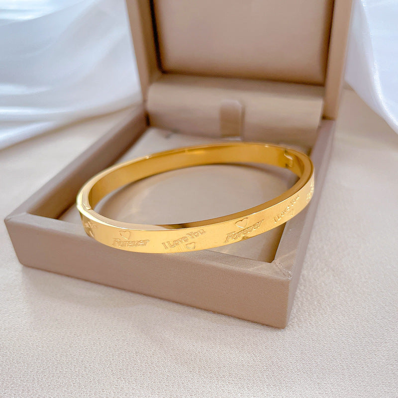 Minimalist Retro Titanium Steel Bracelet with Heart Shape Plated Finish for Women