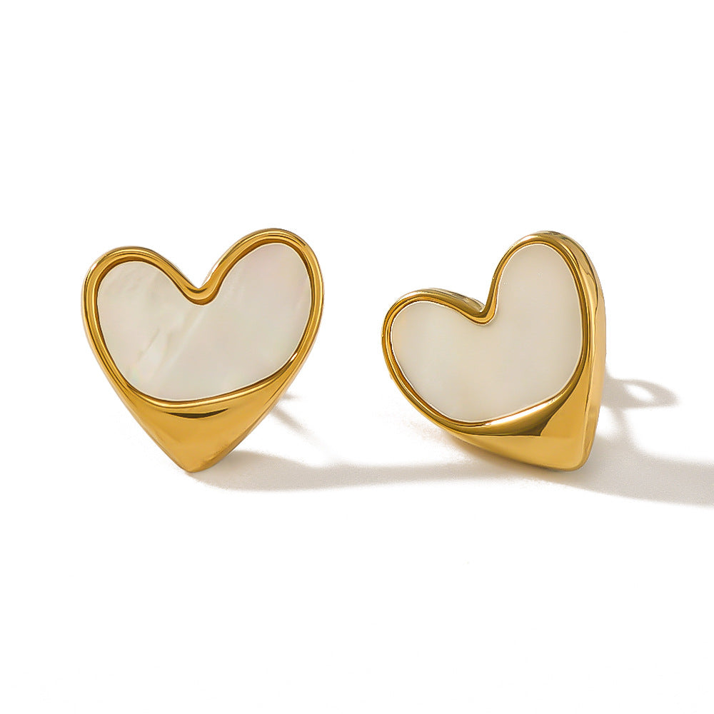 Orecchini a perno da donna minimalisti a cuore in madreperla e acciaio al titanio, in acciaio inossidabile ipoallergenico con placcatura sottovuoto in oro 18 carati, set di lusso leggero