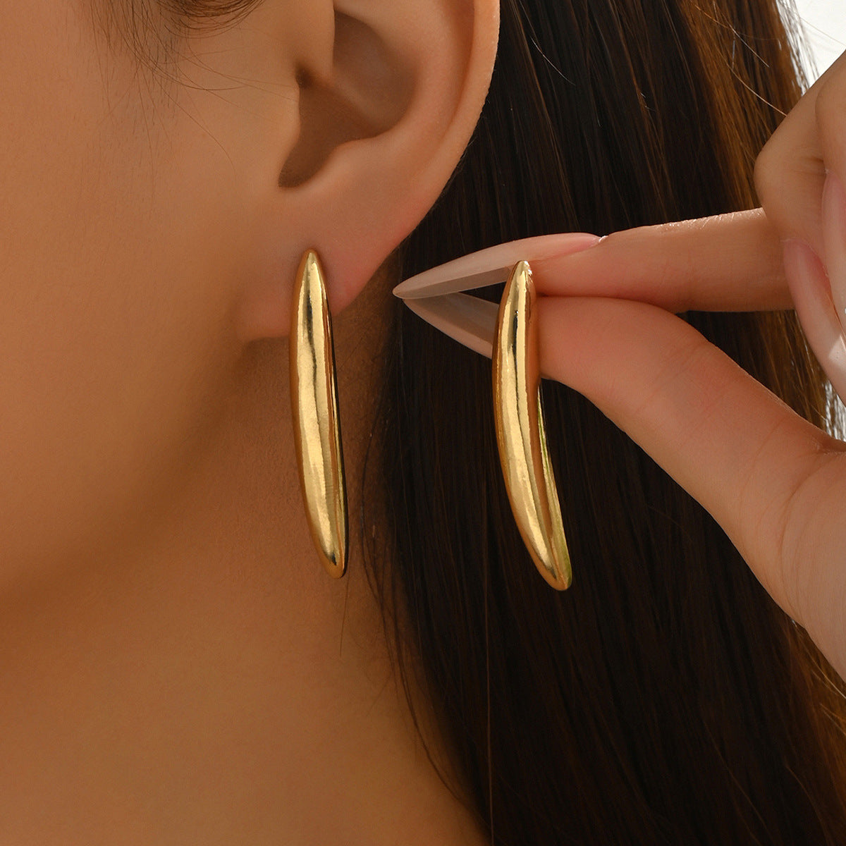 Pendientes de aleación de zinc con acabado chapado, geométricos minimalistas con forma de arco y lágrima para mujer
