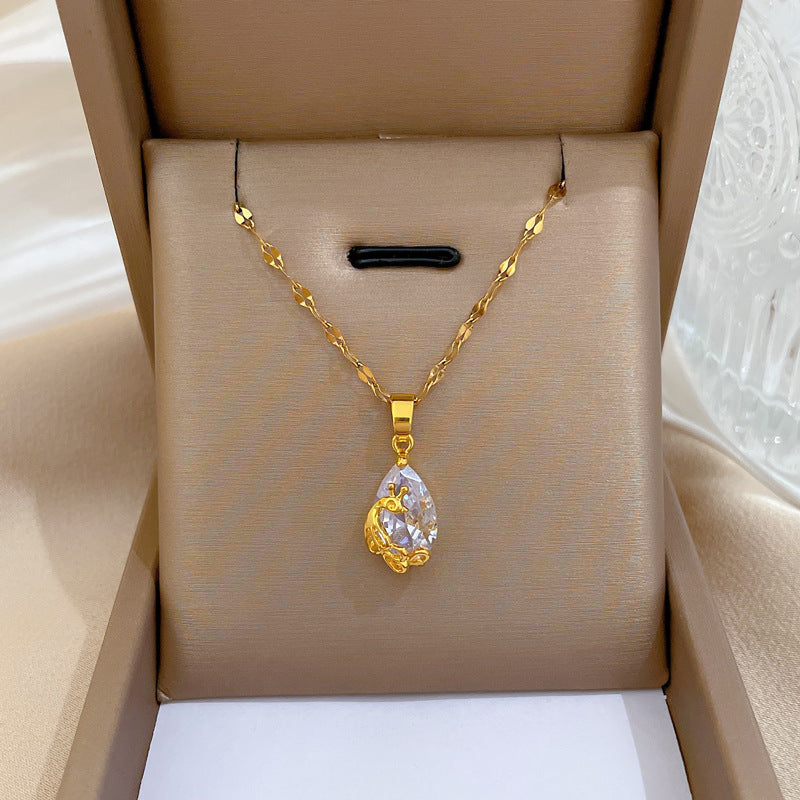 Collana con Pendente a Goccia d'Acqua a Fenice in Acciaio al Titanio di Lusso con Intarsio Completo di Strass, Design Minimalista di Ispirazione Coreana per Donna