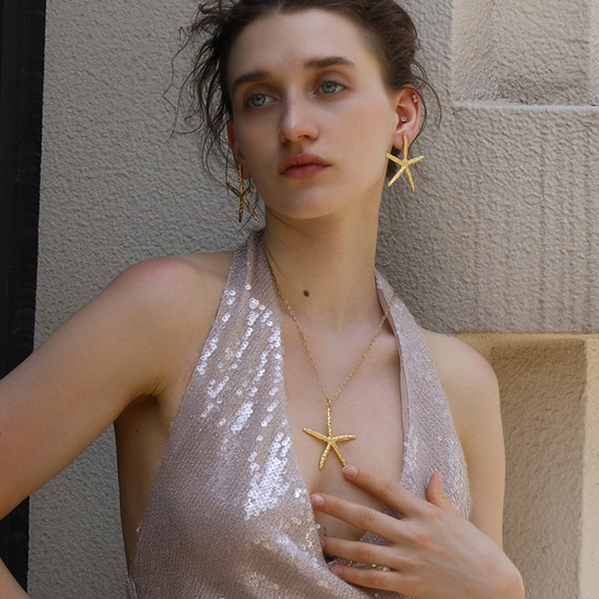 Fashionable Starfish-Shaped Stainless Steel Necklace and Earrings Set with 18K Gold Plating and Hammered Texture for Women