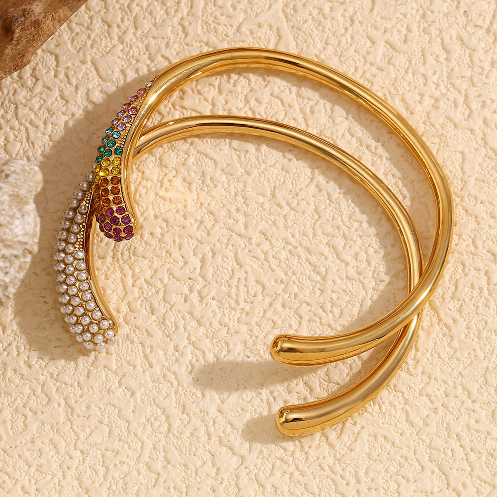 Fashionable Minimalist Snake Head Bracelet for Women Made of Stainless Steel with 18K Gold Plating and Micro-Paved Colored Rhinestones