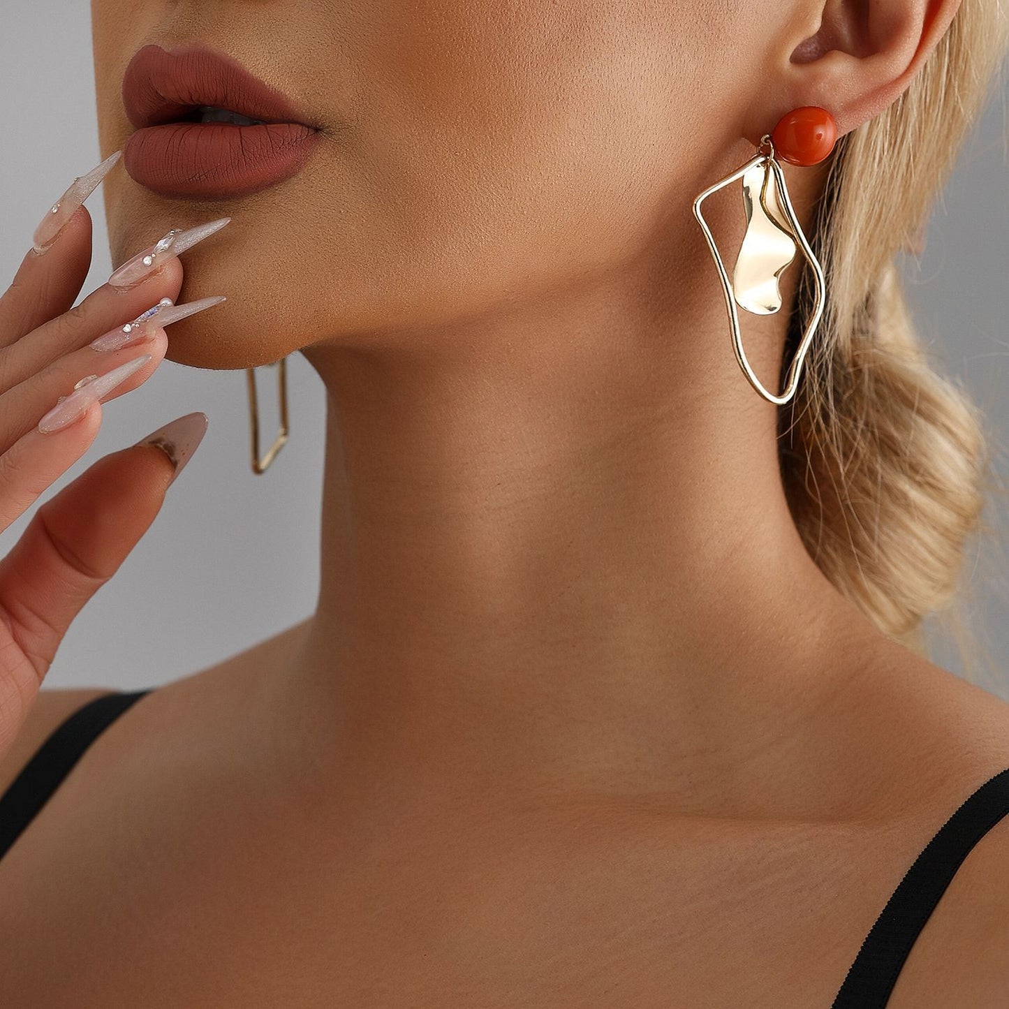 Vintage Geometric Irregular Earrings in Zinc Alloy with Enamel Finish for Women