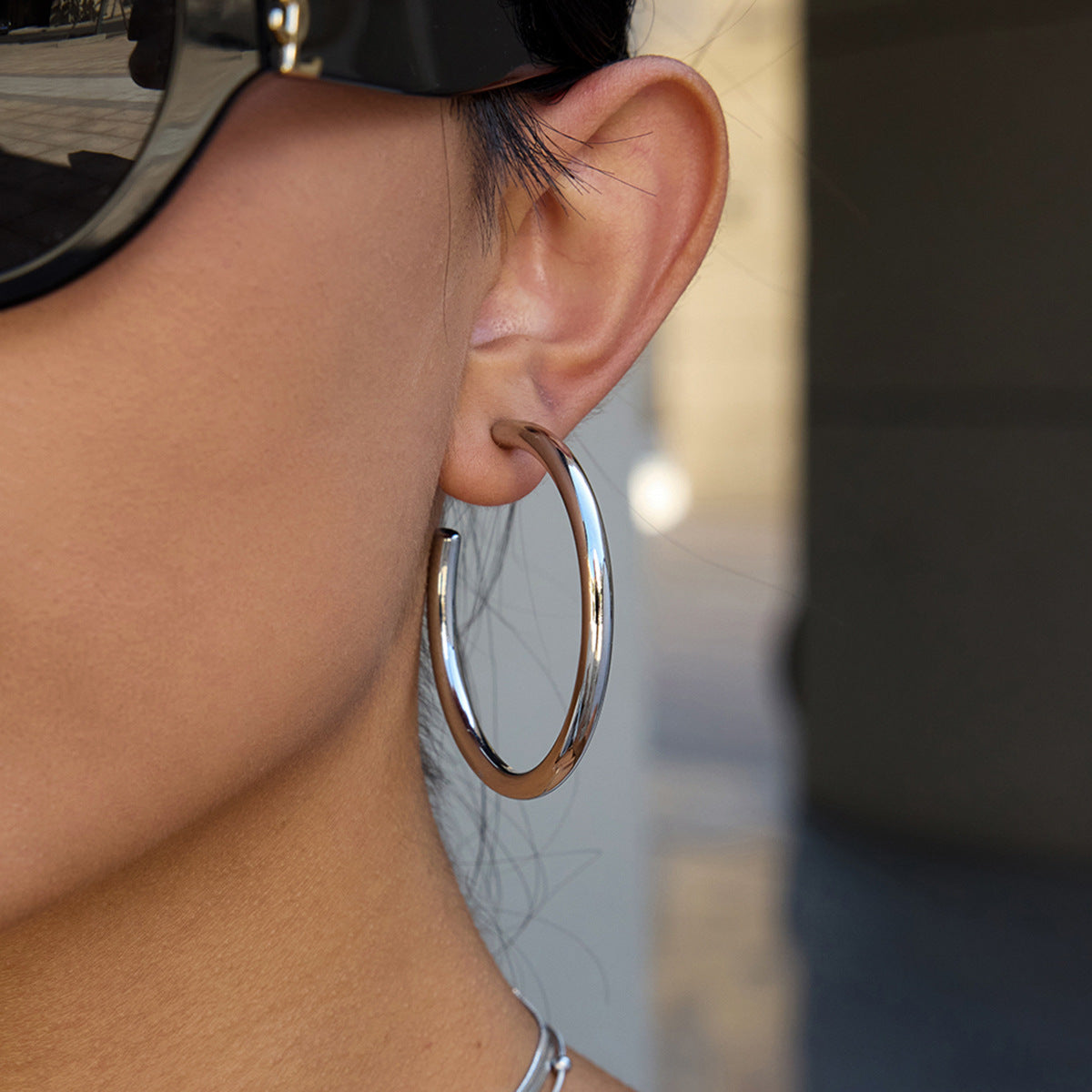 Orecchini a Cerchio Minimalisti Geometrici in Acciaio Inossidabile da Donna con Finitura Placcata, Perni in Titanio Ipoallergenico