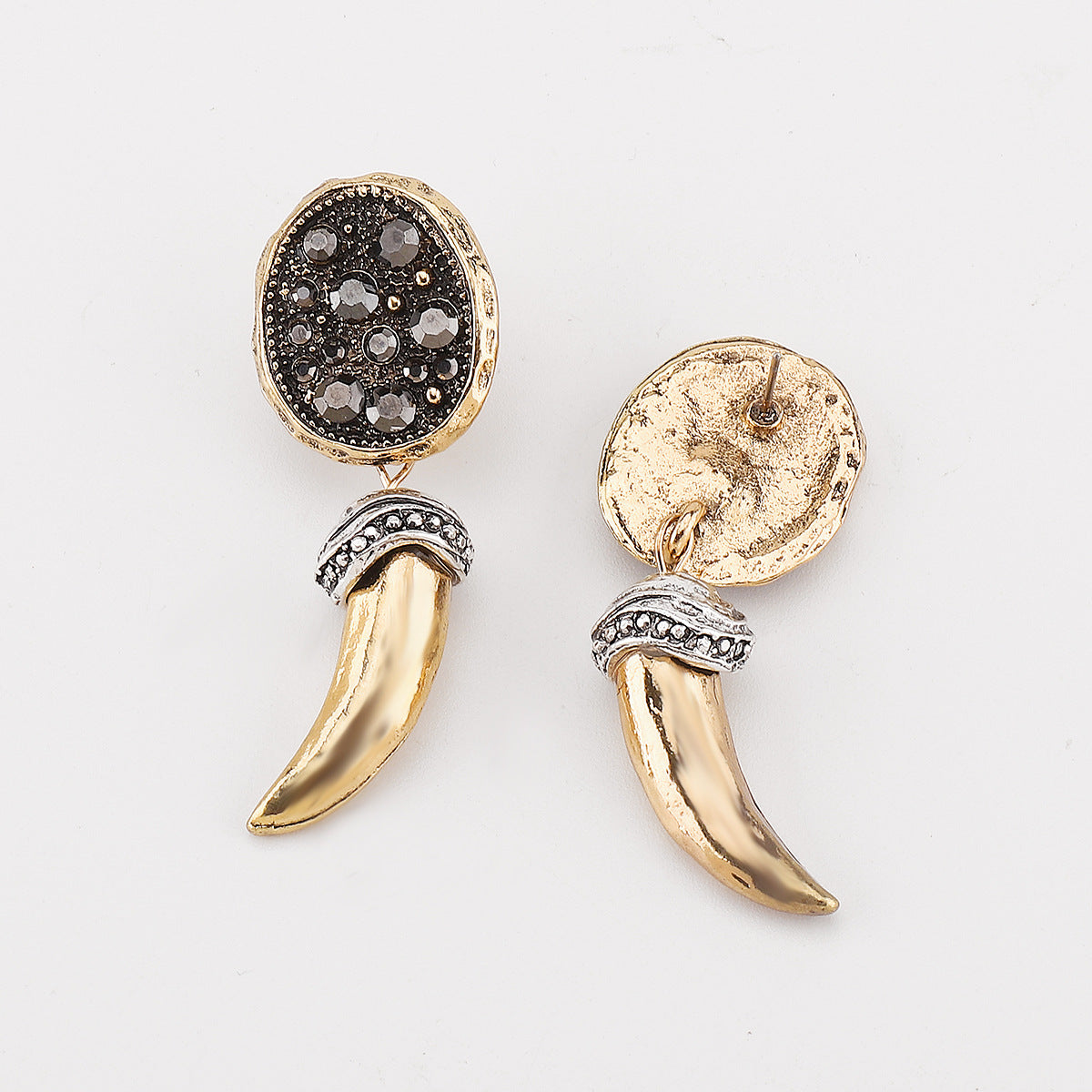 Orecchini da donna in lega a forma di corno geometrico in stile vintage con intarsio di strass