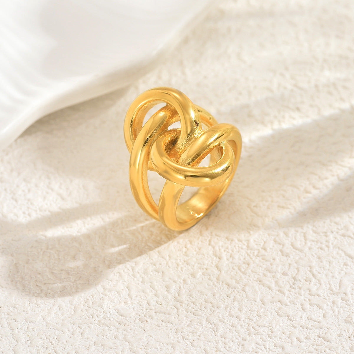 Light Luxury Geometric 18K Gold Plated Zinc Alloy Wrap Around Ring for Women
