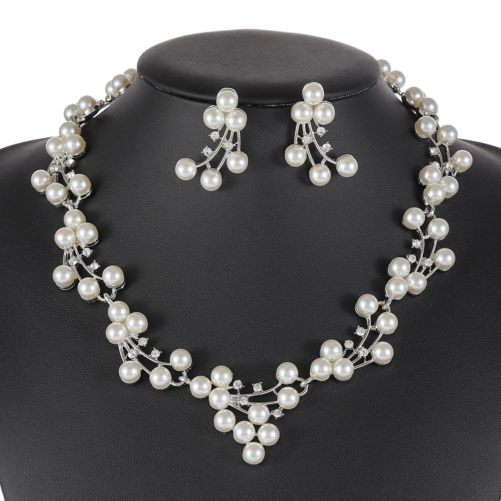 Chic Floral Pearl Pendant Necklace Set for Women Alloy Chain with Olive Branch and Flower Motifs Minimalist Elegant Layering Jewelry