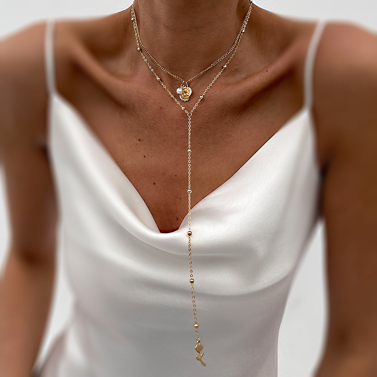 Minimalist Rose Y-Shaped Long Pearl-Style Pendant Necklace for Women with Gold-Plated Alloy and Imitation Pearl Accents on Ball Chain