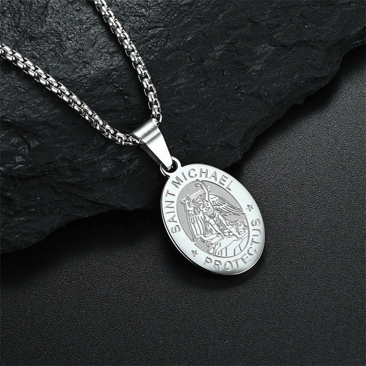Ins Style Geometric Pendant Necklace in Titanium Steel with Plated Finish on Pearl Chain for Unisex Daily Wear