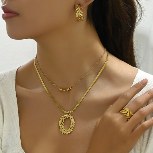 Set collana con ciondolo a spiga di grano in stile rustico per donne con finitura placcata in rame Orecchini a perno con motivo floreale Anello e bracciale