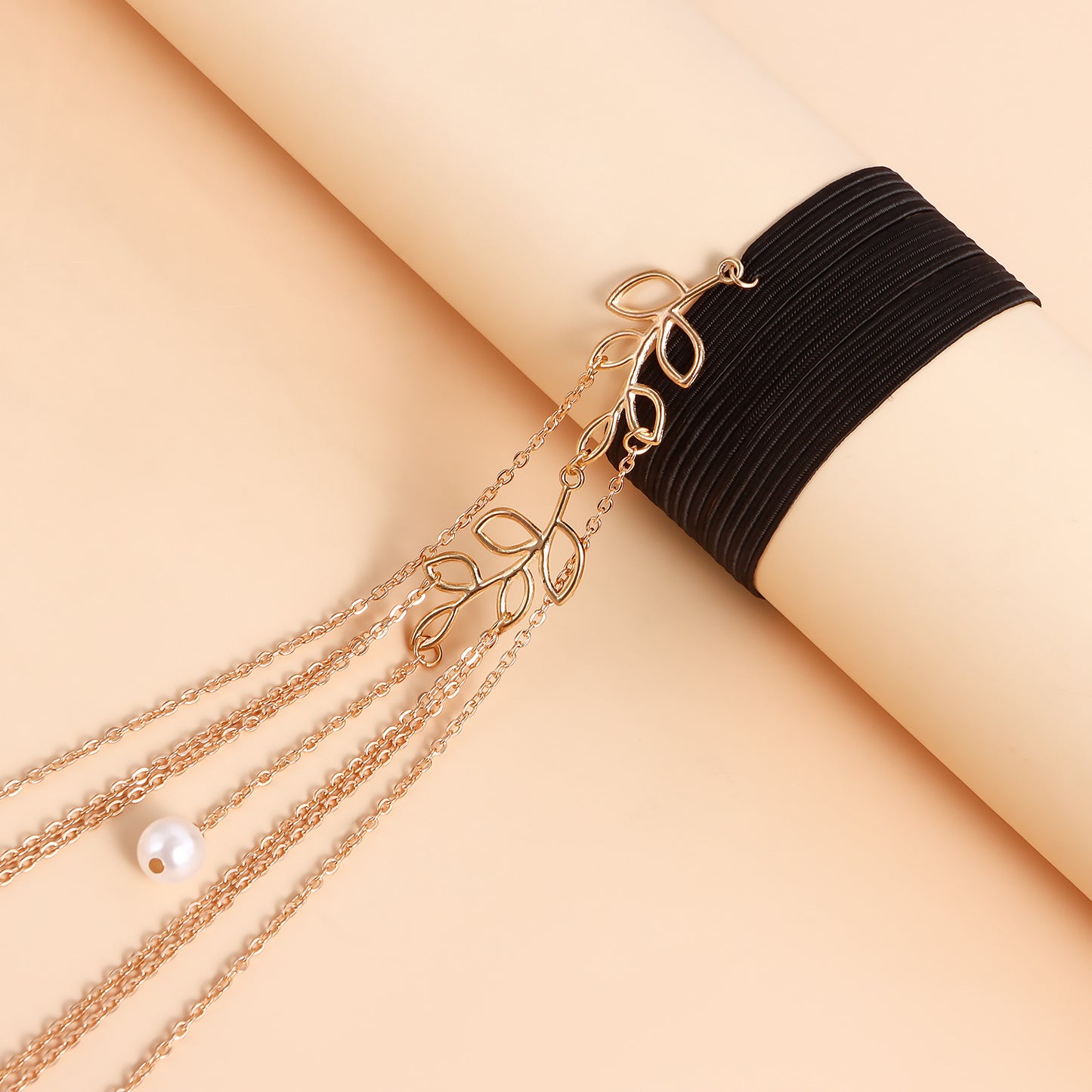 Minimalist Hollow Leaf Anklet for Women with Alloy Body and Imitation Pearl Tassel Pendant