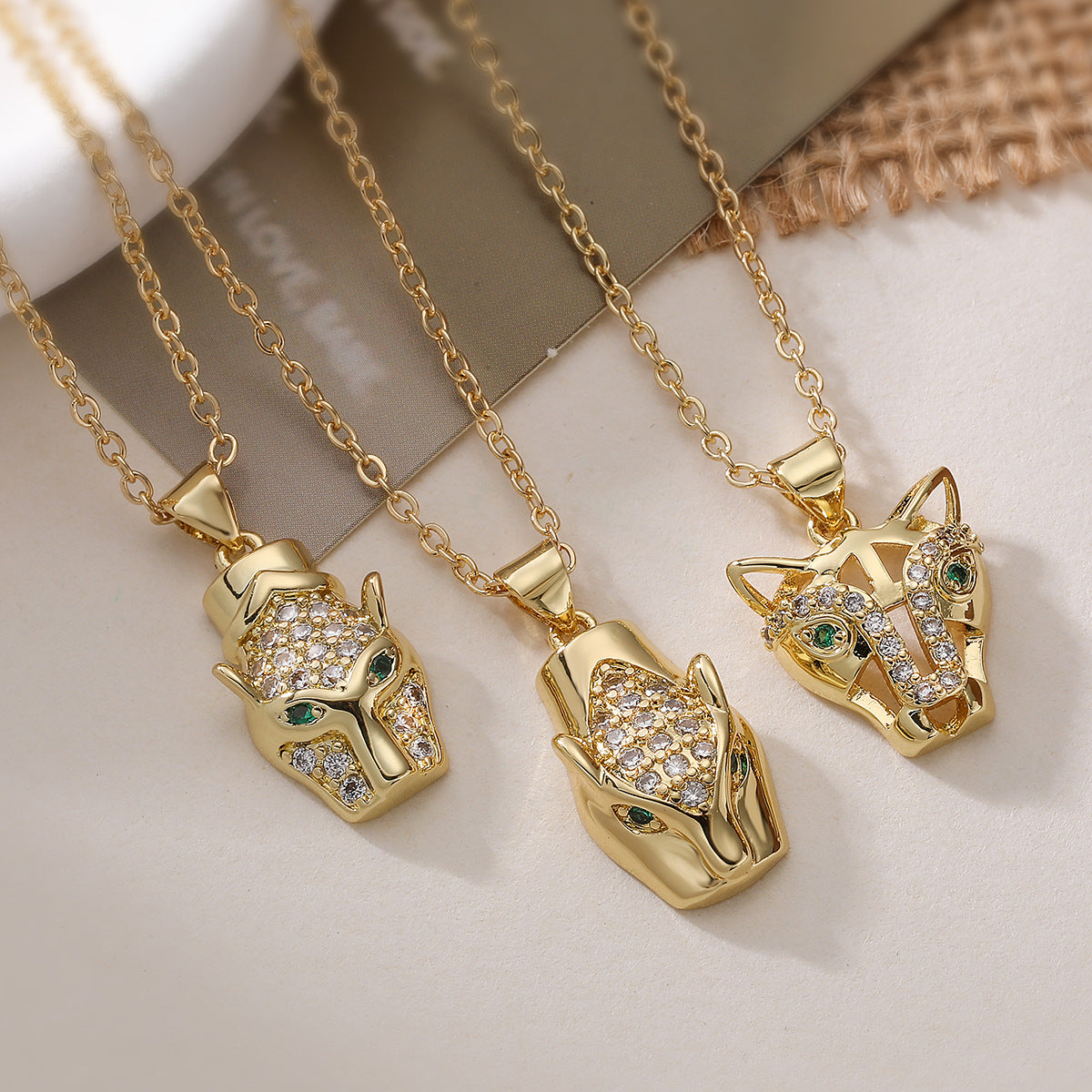 Vintage Hip-hop Gold Plated Brass Leopard Head Pendant Necklace with Cubic Zirconia for Women