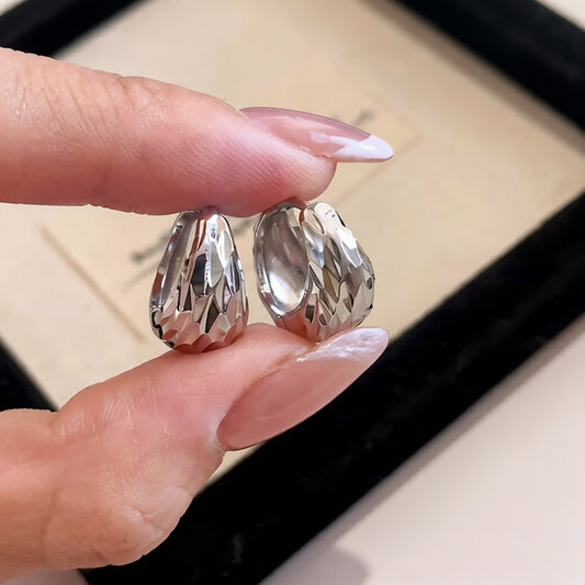 Orecchini a Cerchio Geometrici Minimalisti a Forma di U in Metallo con Finitura Placcata da Donna