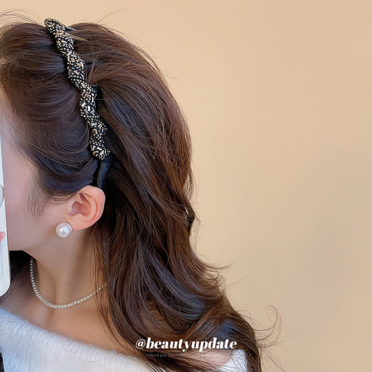 Elegant Acrylic Rhinestone-Embellished Wavy Headband for Women with High-Crown Design Minimalist Sophisticated Fashion Accessory