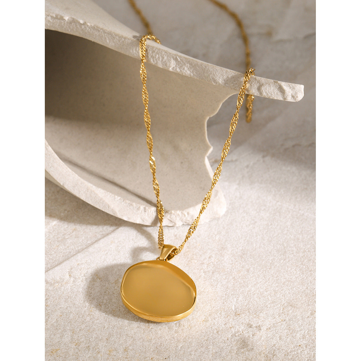 Minimalist 18K Gold Plated Round Stainless Steel Necklace with Rhinestone Abstract Pendant