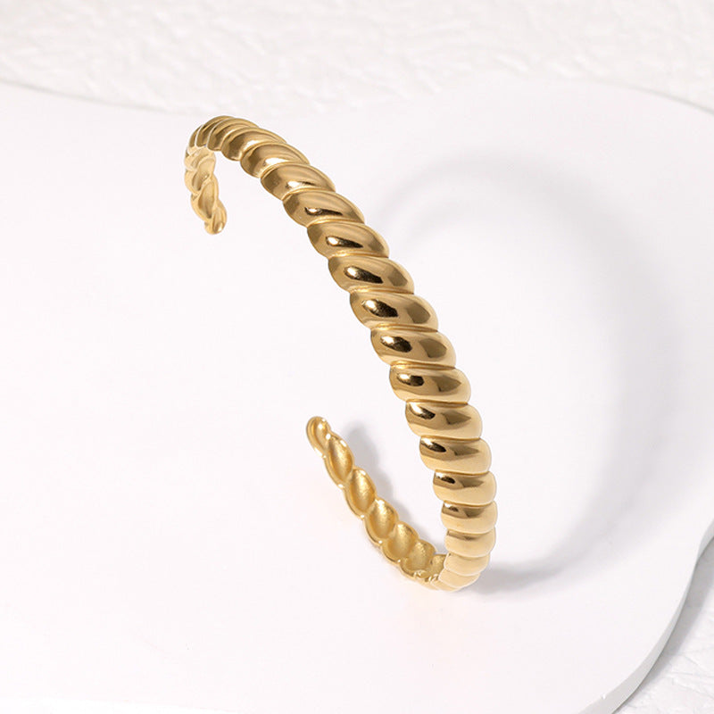 Minimalist Geometric Cold-Tone Bracelet with Heart and Floral Motifs in Gold-Plated Stainless Steel for Women