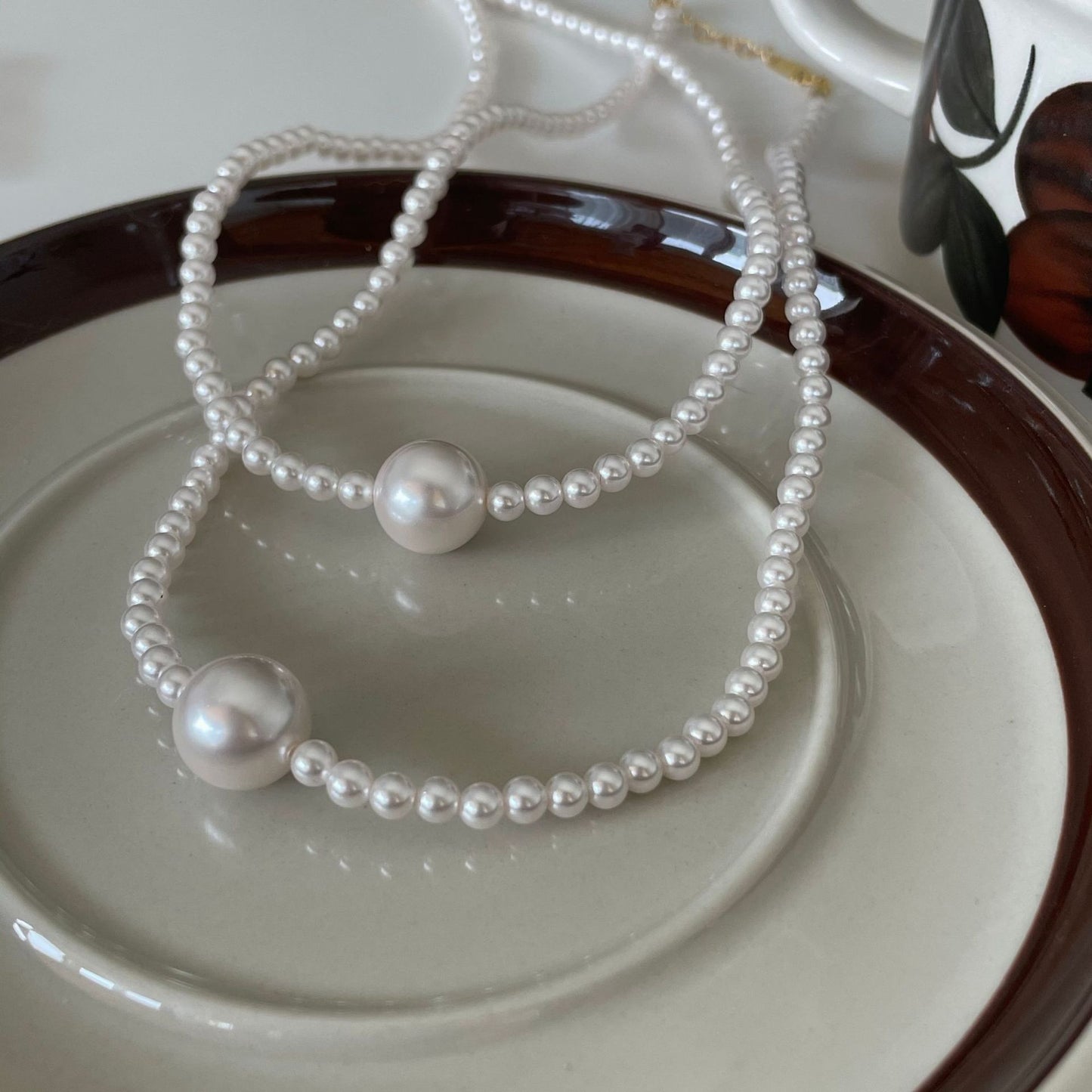 Natural Minimalist Star-Shaped 925 Sterling Silver Necklace with Pearl Accents and Electroplated Finish