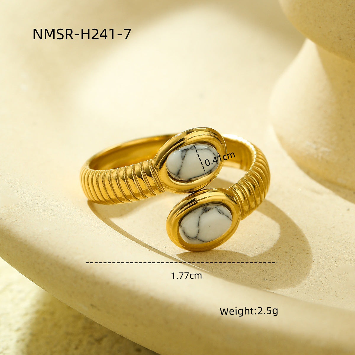 Anillo ovalado minimalista de acero de titanio con incrustaciones de piedra natural y acabado chapado para mujer