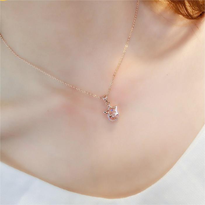 Minimalist Five-Point Star Pendant Necklace for Women in Titanium Steel with Plated Finish Short Clavicle Chain