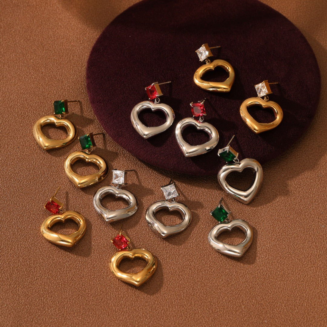 Fashionable Minimalist Heart-Shaped Zirconia-Set Titanium Steel Stud Earrings for Women with Plated Finish