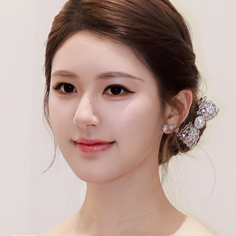 Elegant Bow-Shaped Pearl Hair Clip with Rhinestone Accents for Women, Minimalist Chic Barrette for Updos and Daily Wear