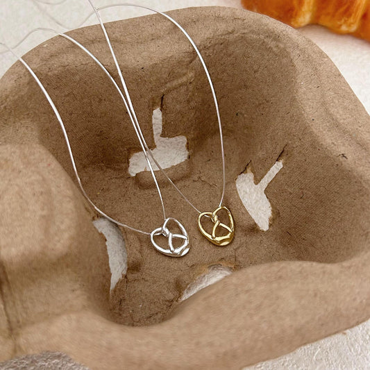 Collar Minimalista de Cadena de Serpiente de Plata de Ley 925 con Forma de Corazón y Acabado Bañado